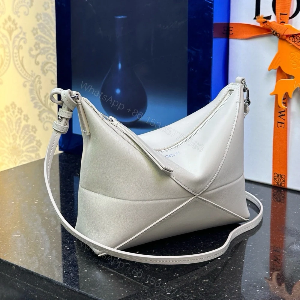 View 2 of 高仿Loewe*Fold系列3006小牛皮手提單肩包白色免檢版