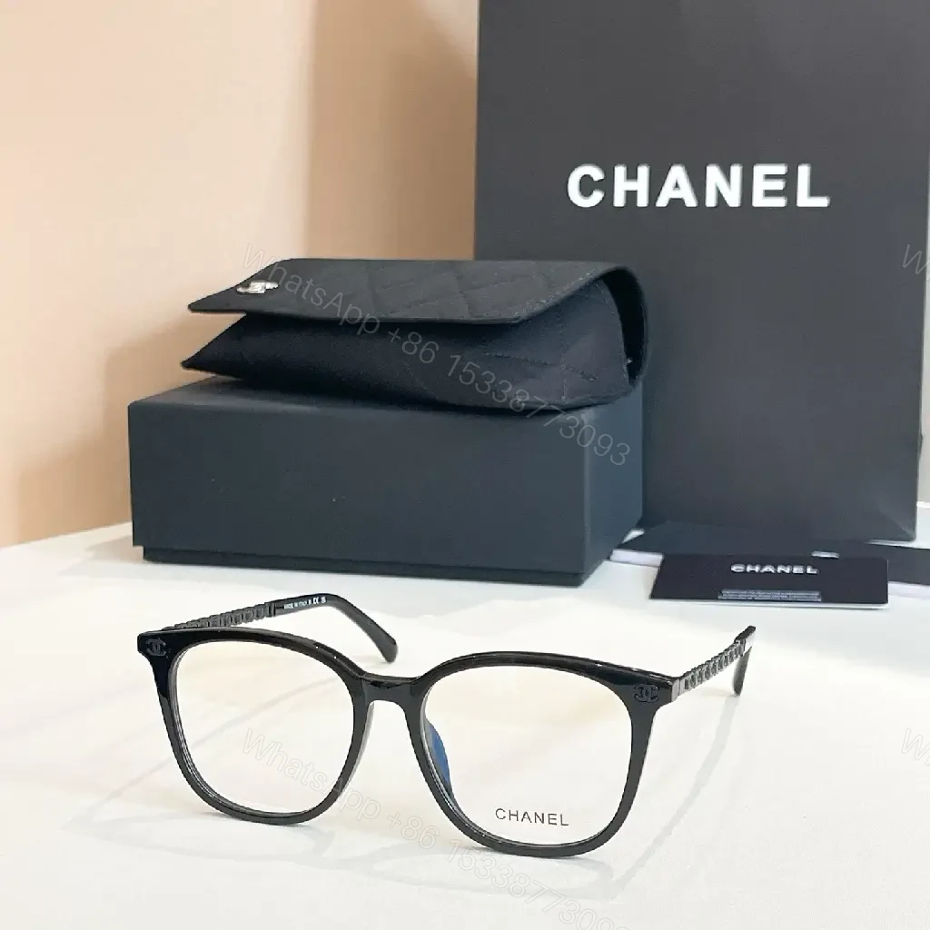Discreet Black Acetate Frame Eyewear – Modern Luxury Glasses — view 1