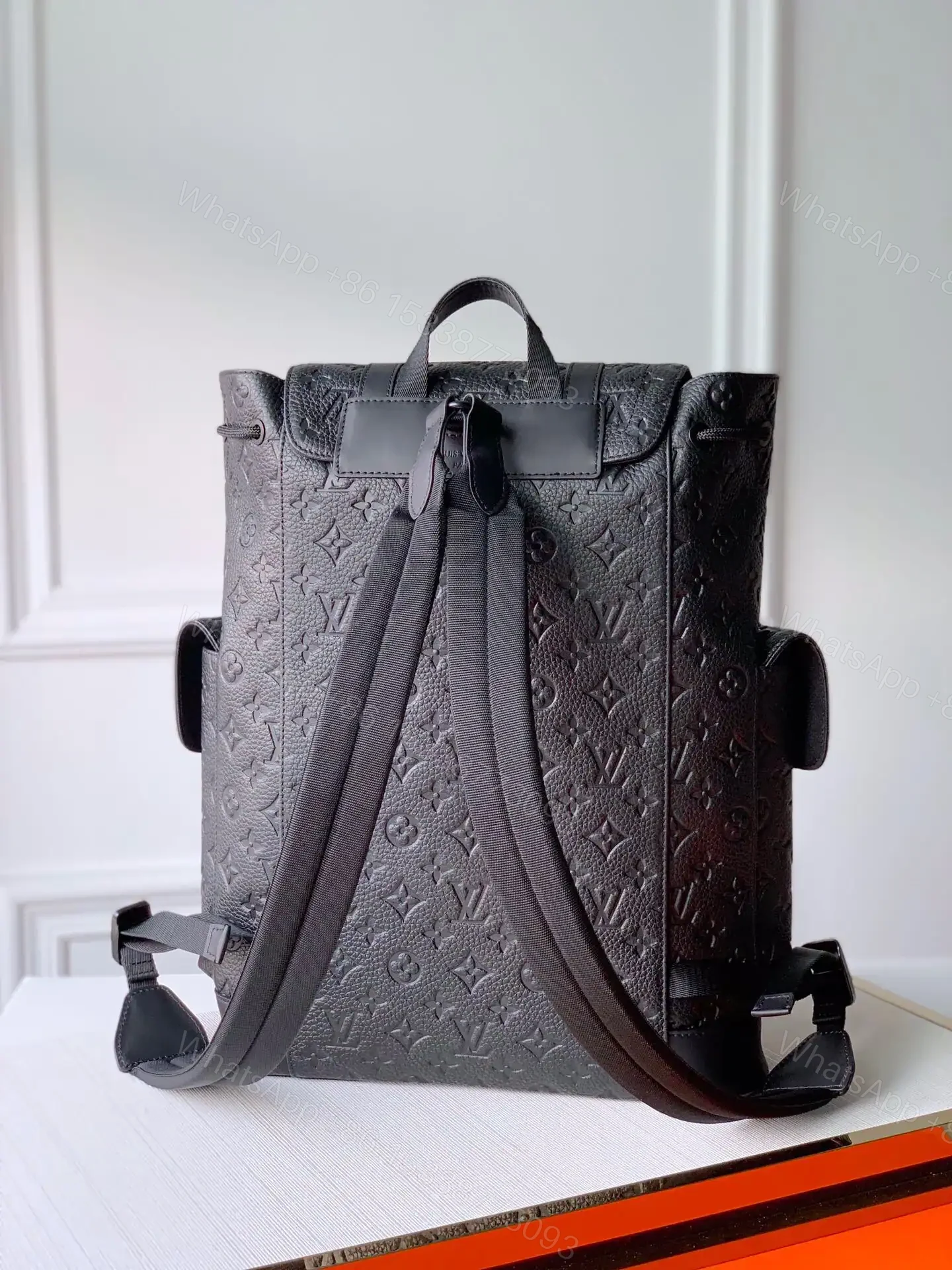 View 3 of LOUIS VUITTON CHRISTOPHER MM – LBV373
