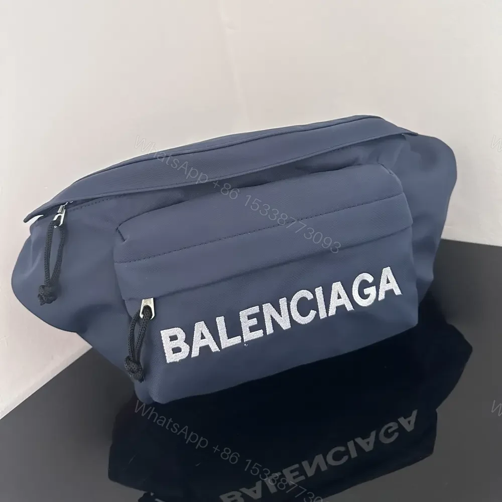 View 5 of 高仿BalenciagaWheelBeltpack系列尼龍胸包藍色