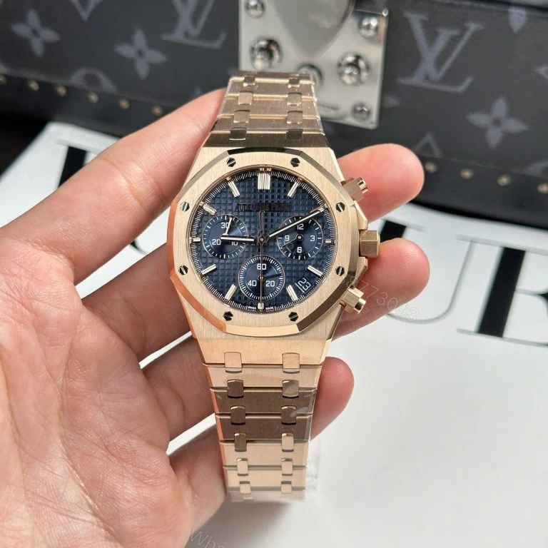Audemars Piguet Royal Oak 26240 Rose Gold Super Clone Blue Dial — view 1