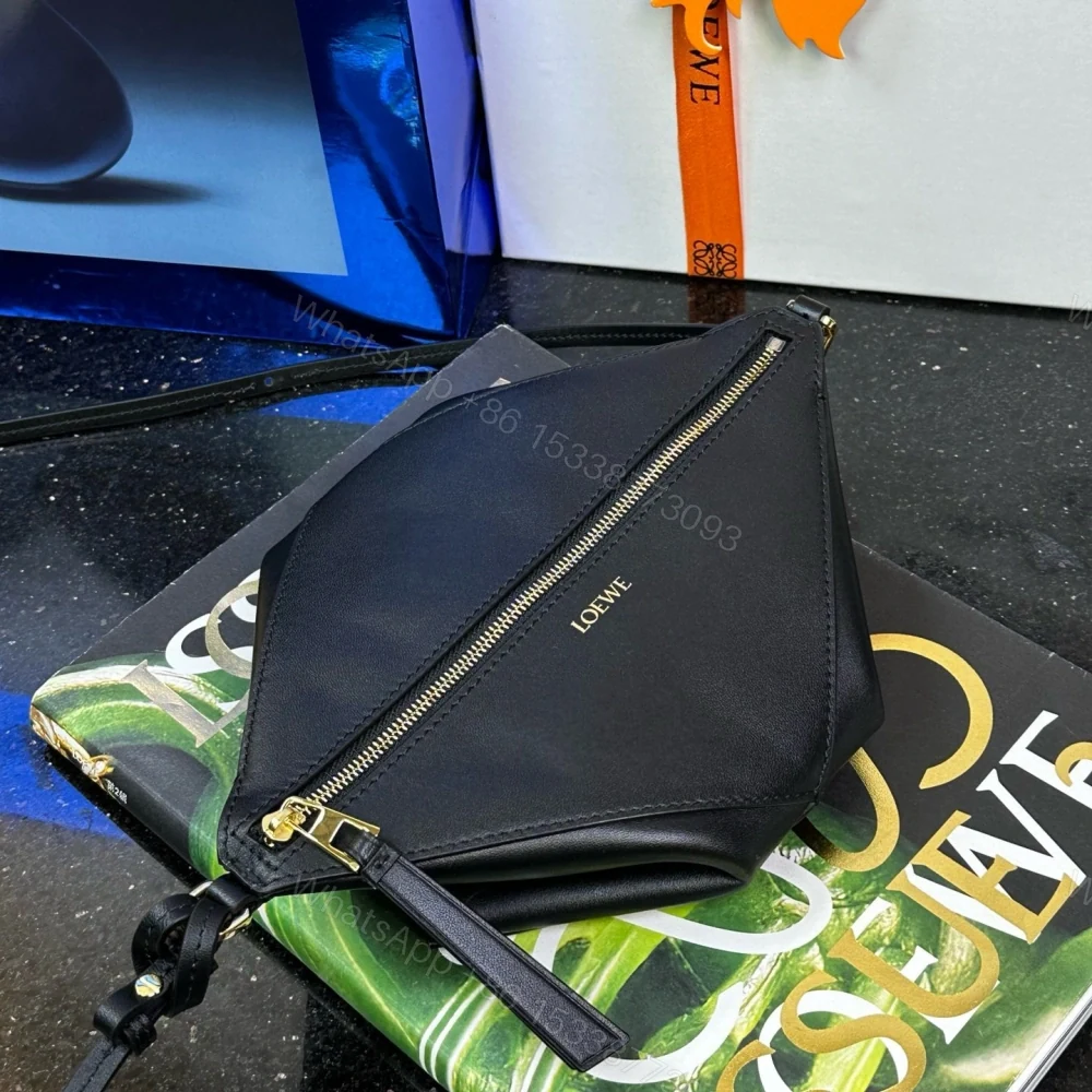 View 7 of 高仿Loewe*Fold系列1100小牛皮手提單肩包黑色免檢版