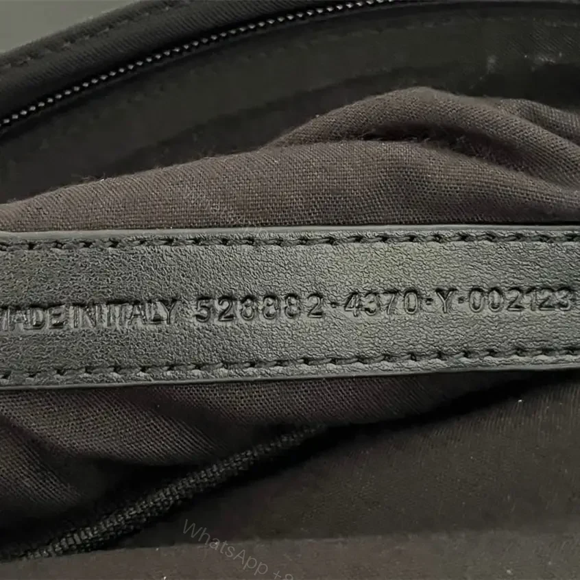 View 16 of 高仿BalenciagaWheelBeltpack系列尼龍胸包黑白色