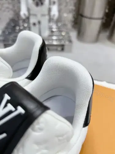 View 7 of LOUIS VUITTON TRAINE SNEAKERS IN WHITE AND BLACK – LSVT382
