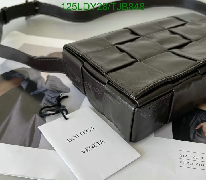 View 43 of Bottega Veneta Premium Nappa Leather Intrecciato Weave Bag with Magnetic Fastening BV9101