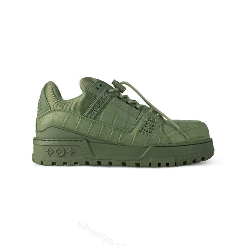 LV TRAINER MAXI SNEAKER – LSVT413 — view 1