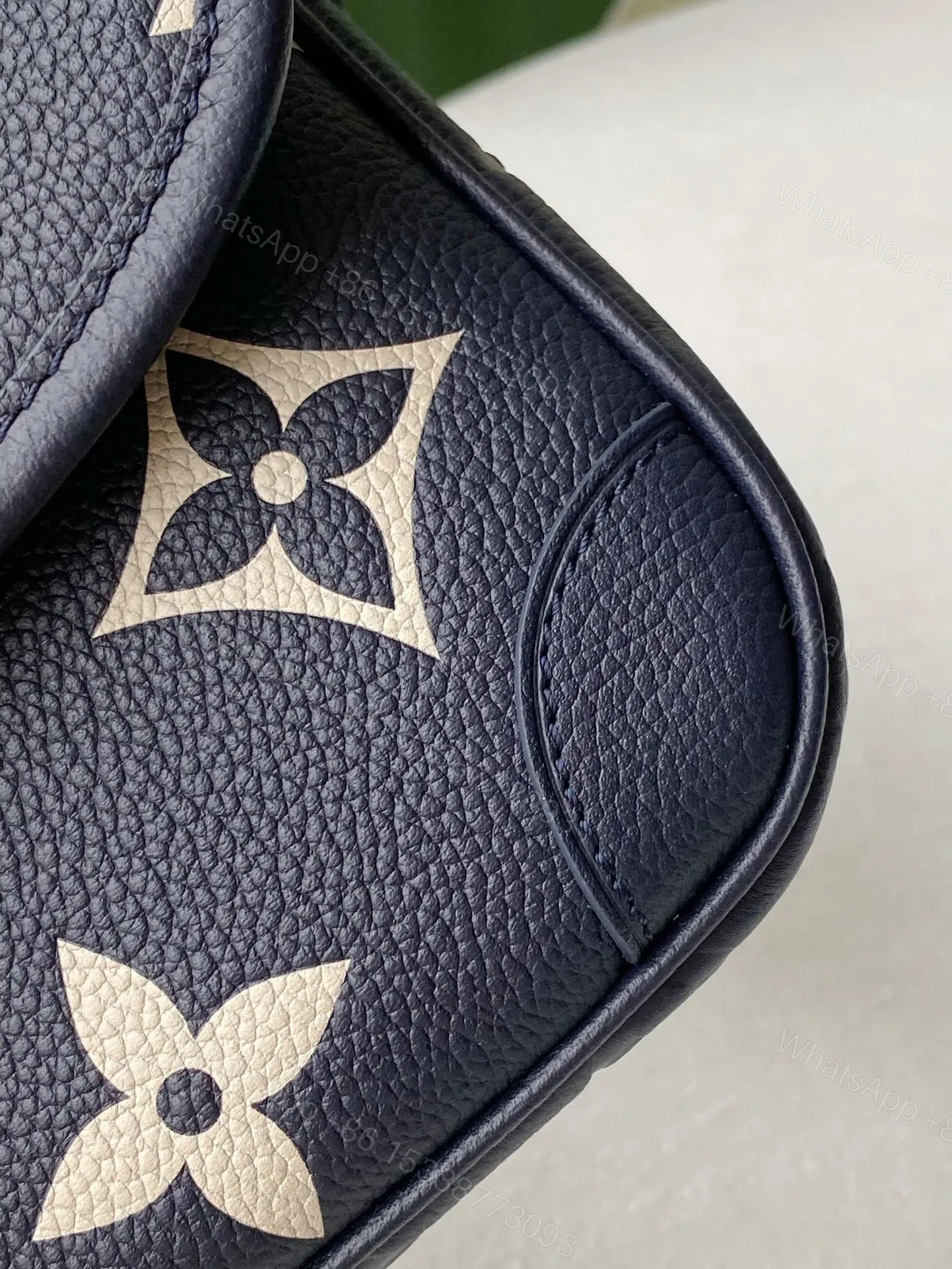 View 4 of Louis Vuitton LV Diane Handbags Embossed Pattern 23x16x8.5cm