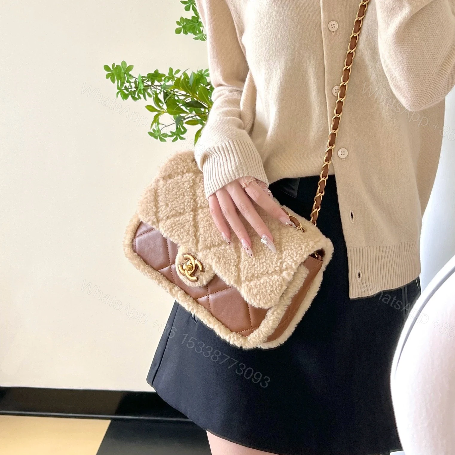 View 12 of 高仿Chanel*24K系列AS5149泰迪熊手袋中號款免檢版