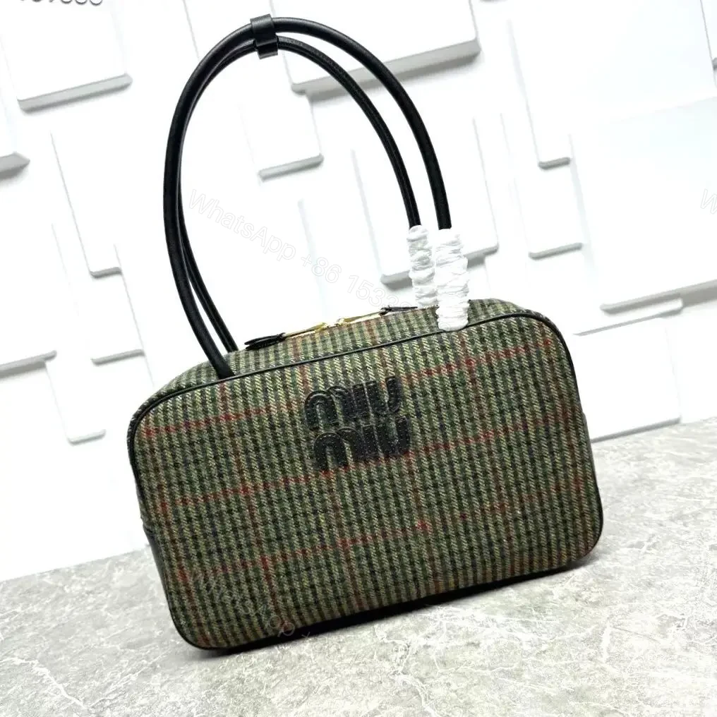 MIU MIU — view 1