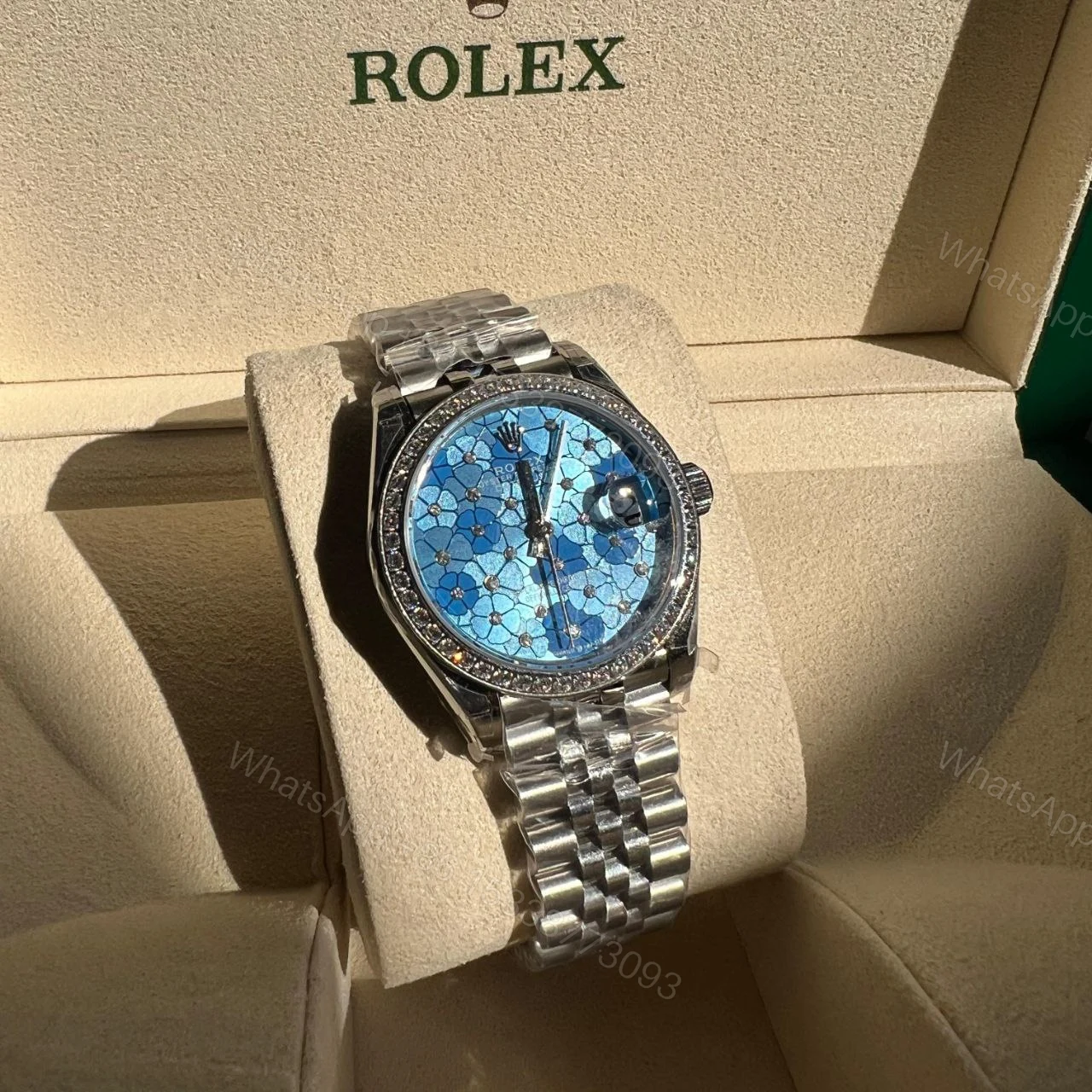 View 3 of Design Rolex The Oyster Perpetual 31 mm