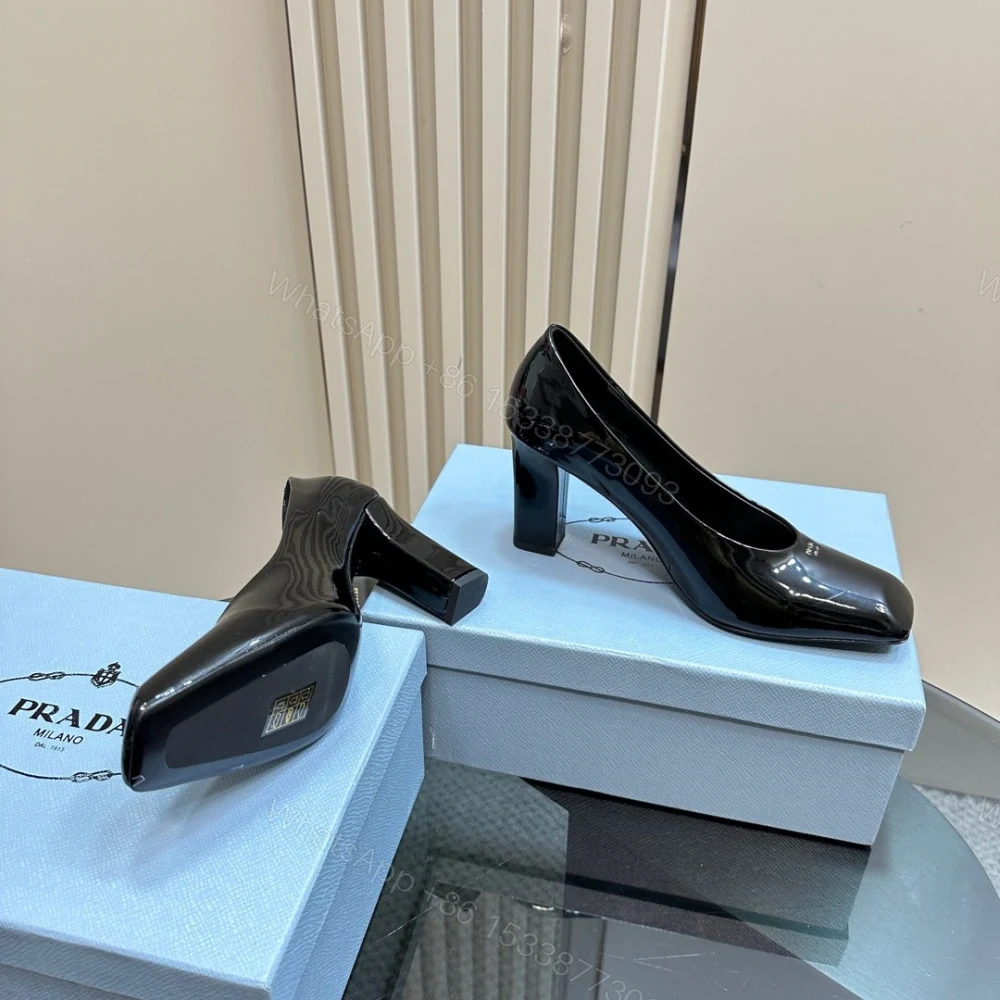 View 6 of 高仿Prada*1I837N方頭粗跟高踭鞋8.5CM漆皮黑色免檢版