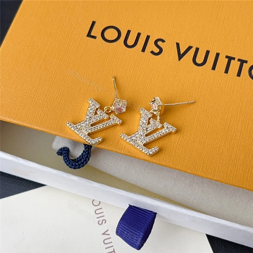 View 5 of LOUIS VUITTON LADY LV EARRINGS GOLD TONE M01844