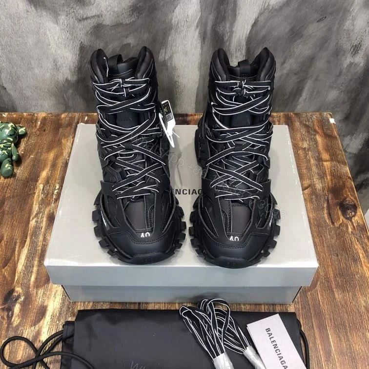 View 9 of MEN’S TRACK HIKE TRAINERS IN BLACK – BB168