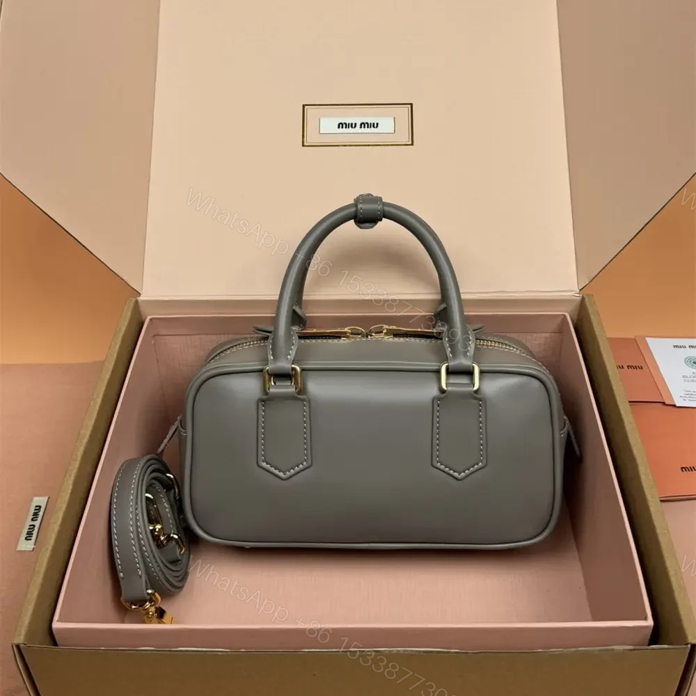 View 2 of 高仿miumiu*Arcadie系列5BB142小牛皮斜挎包灰色免檢版