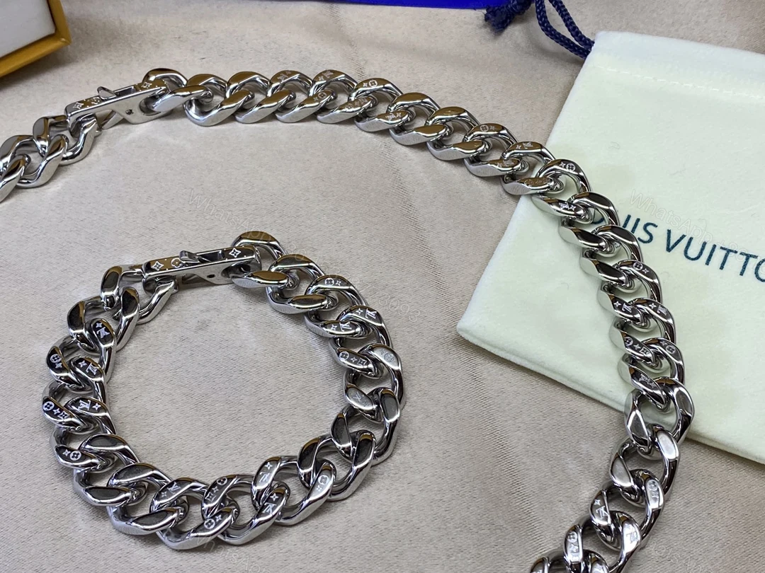View 3 of EN – Lux LV Necklaces 094