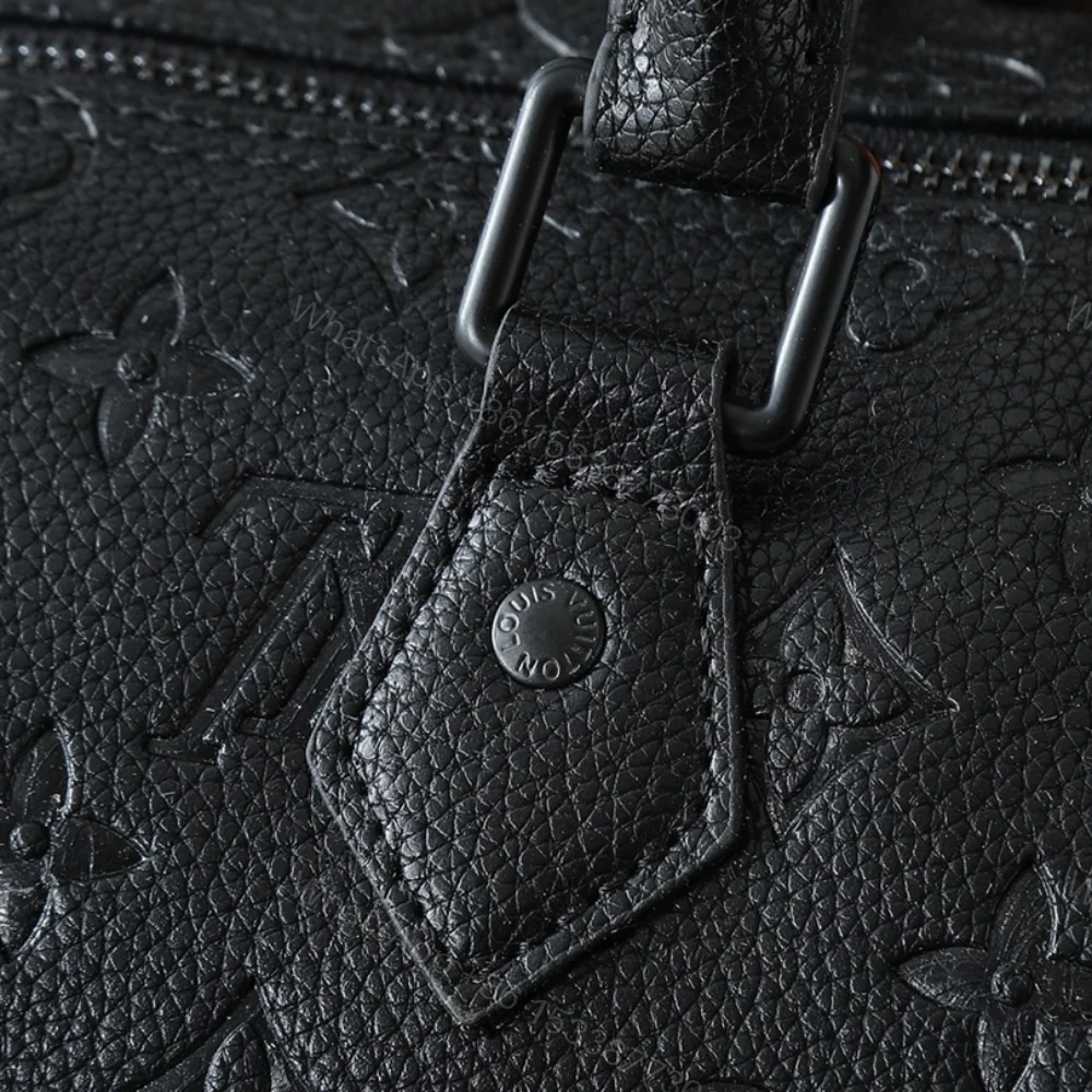 View 5 of Louis Vuitton Speedy P9 Bandoulière 30 Black 26Cm M13904