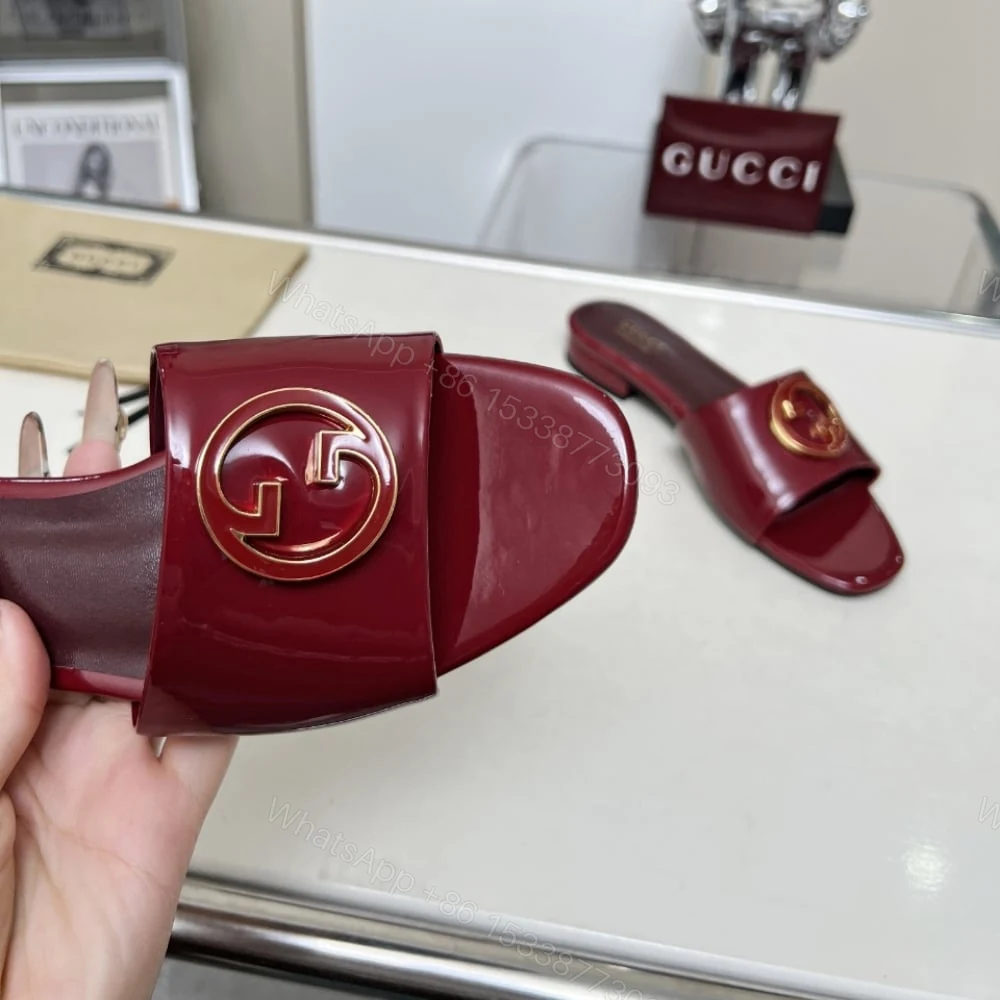 View 5 of GUCCI WOMEN ROUND INTERLOCKING G SANDAL IN BURGUNDY 820860 BNC00 6207