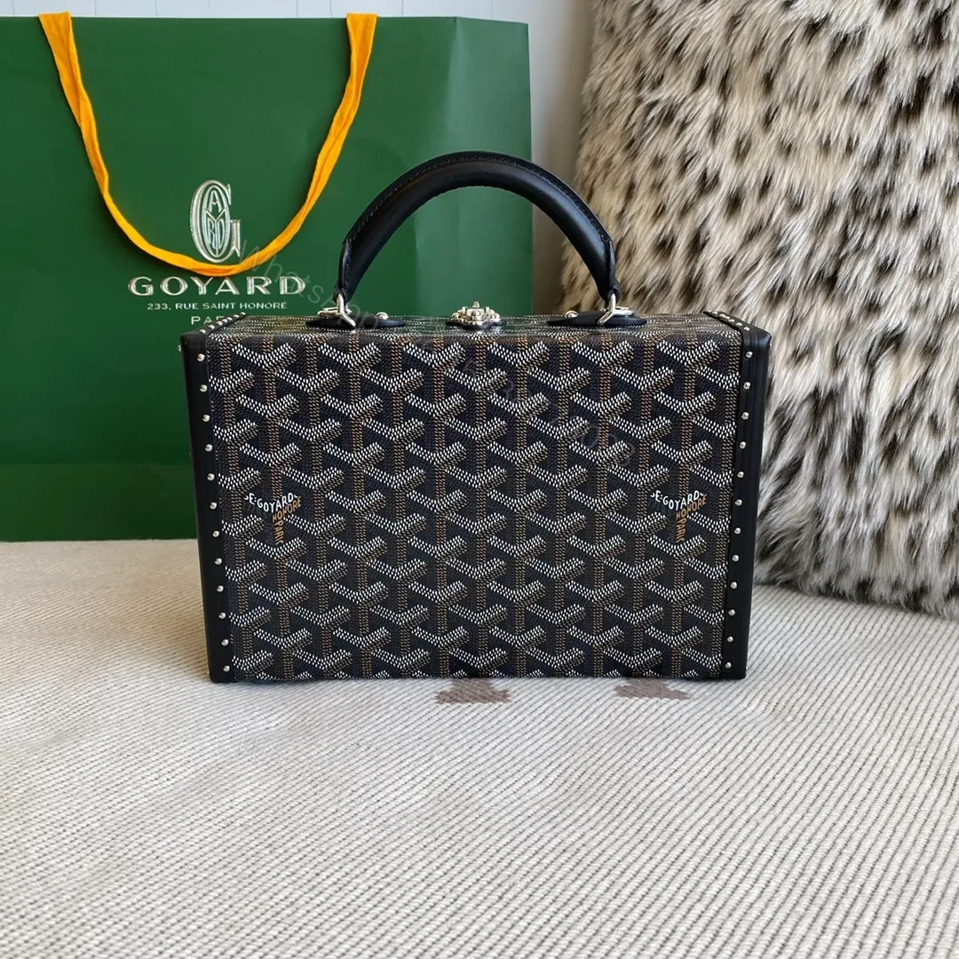 View 8 of GOYA GRAND HOTEL TRUNK BAG