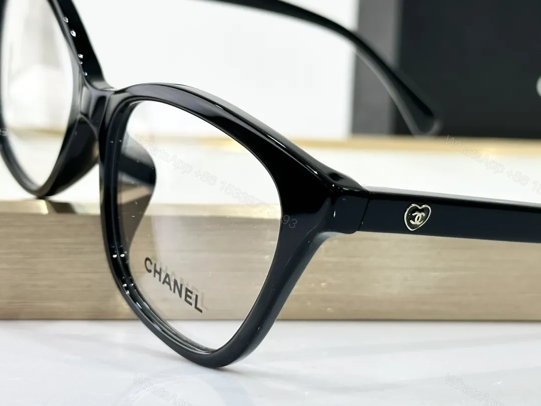 View 9 of Chic Tortoiseshell Frames: Premium Everyday Eyewear