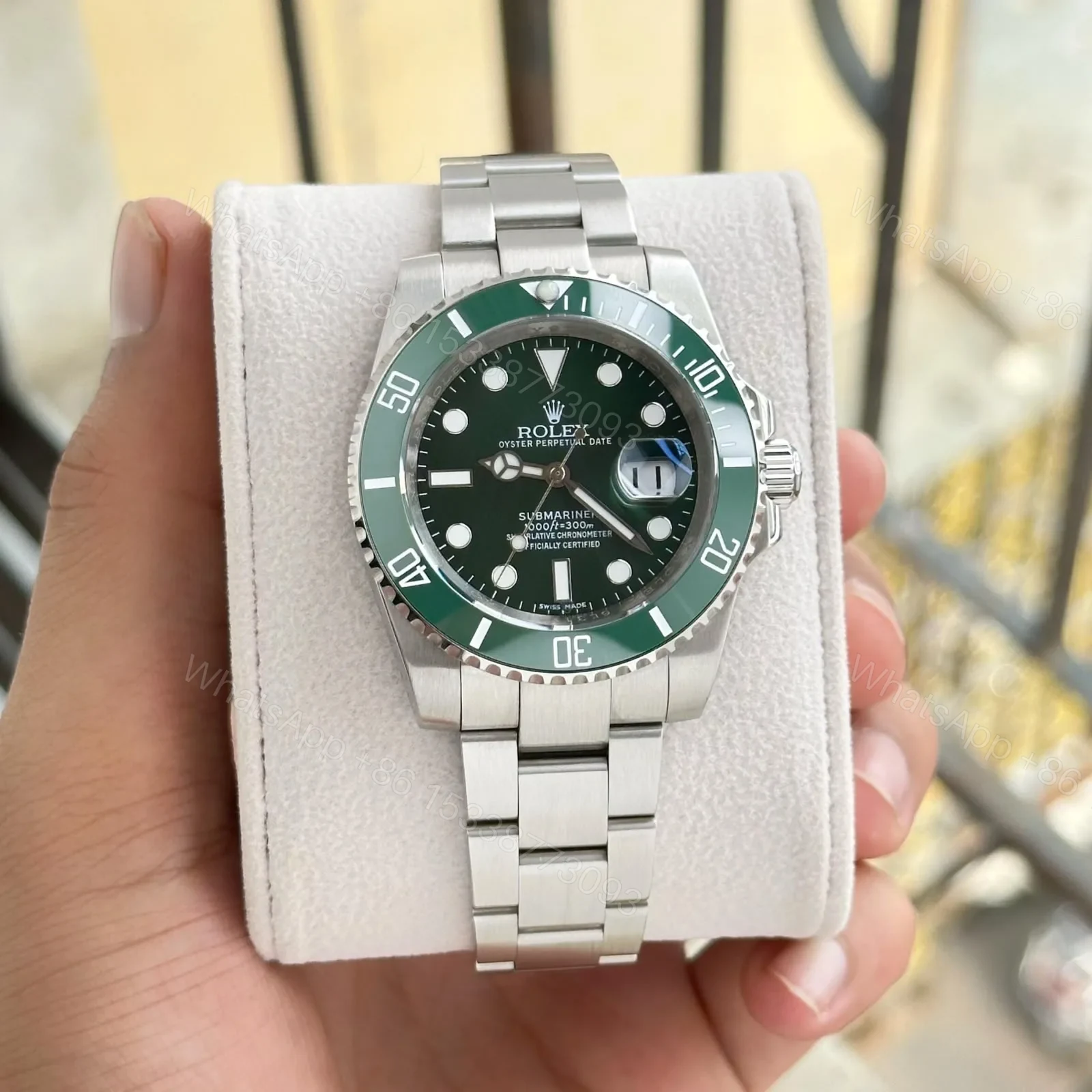 Rolex Submariner “Hulk” Automatic — view 1