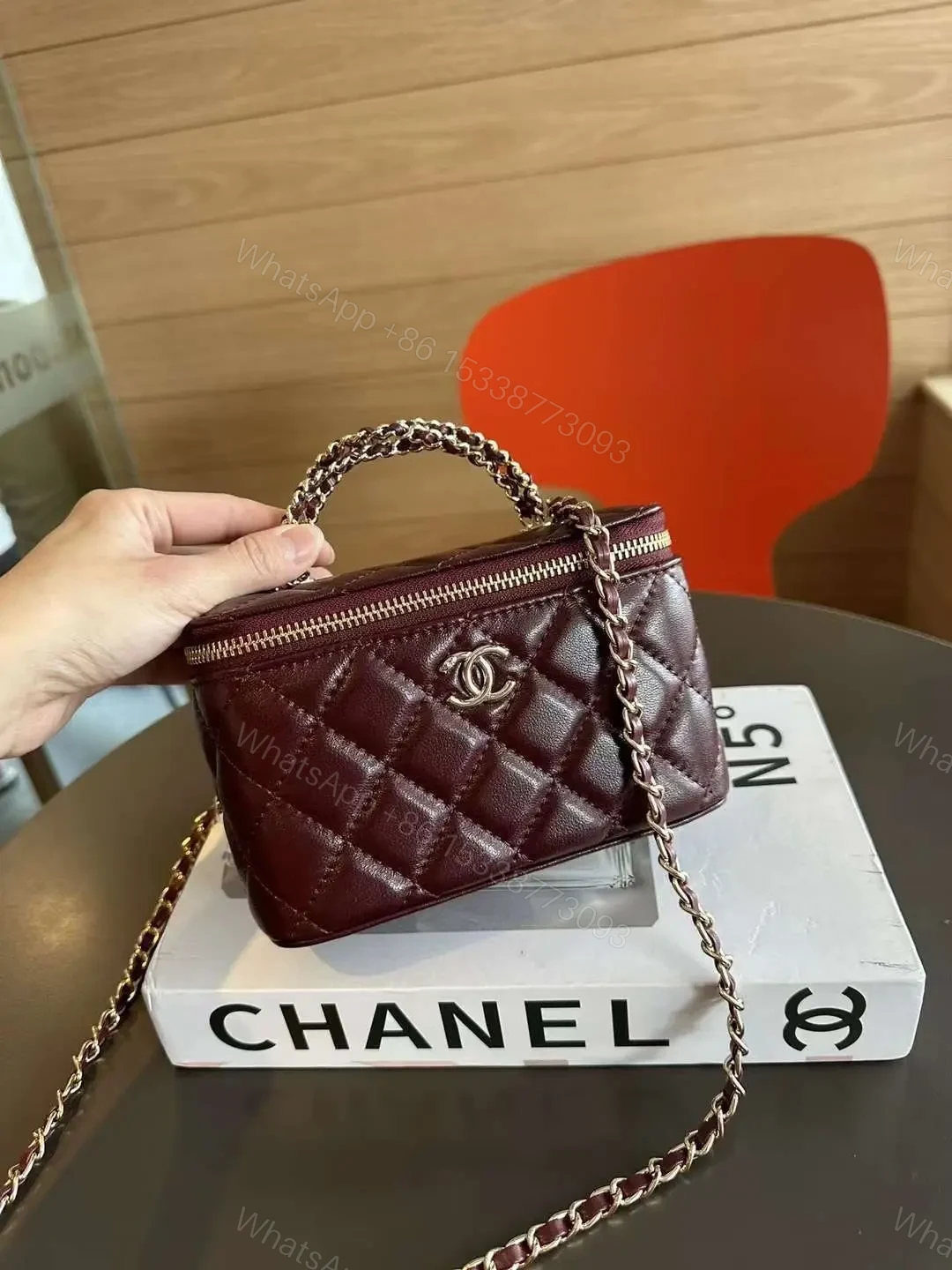 CHANEL — view 1