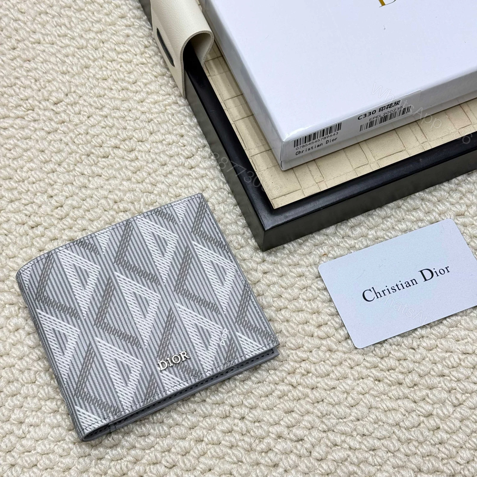 Dior 高仿男士短夾 幾何刺繡設計感 灰色簡約百搭款 — view 1