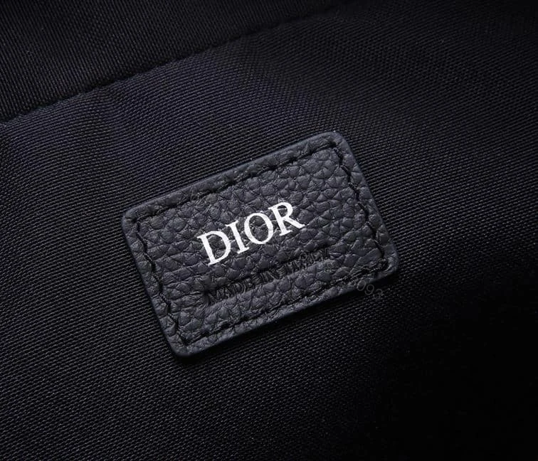 View 9 of SAFARI MESSENGER BAG BLACK DIOR OBLIQUE JACQUARD – DR013