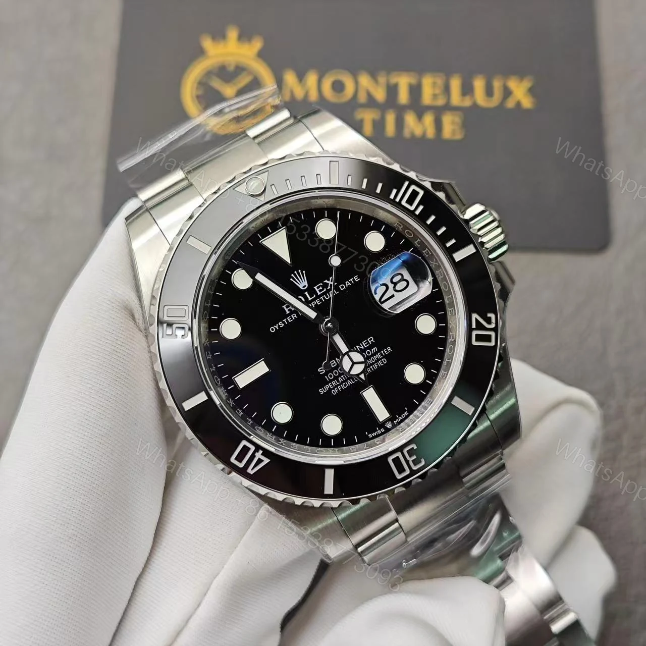 View 9 of Replica Rolex Submariner – Silver/Black 40mm 116610LN