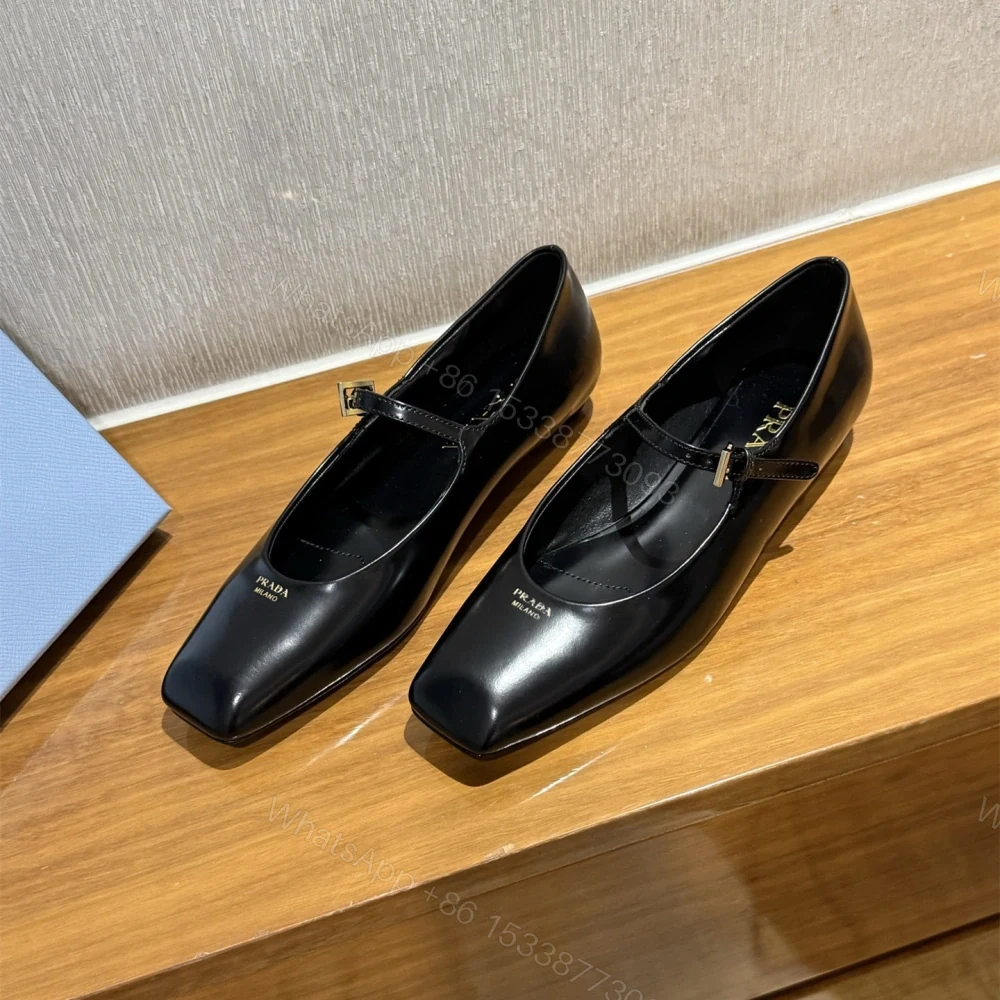 View 5 of 高仿Prada*1F826N方頭皮質塔扣平跟單鞋黑色免檢版