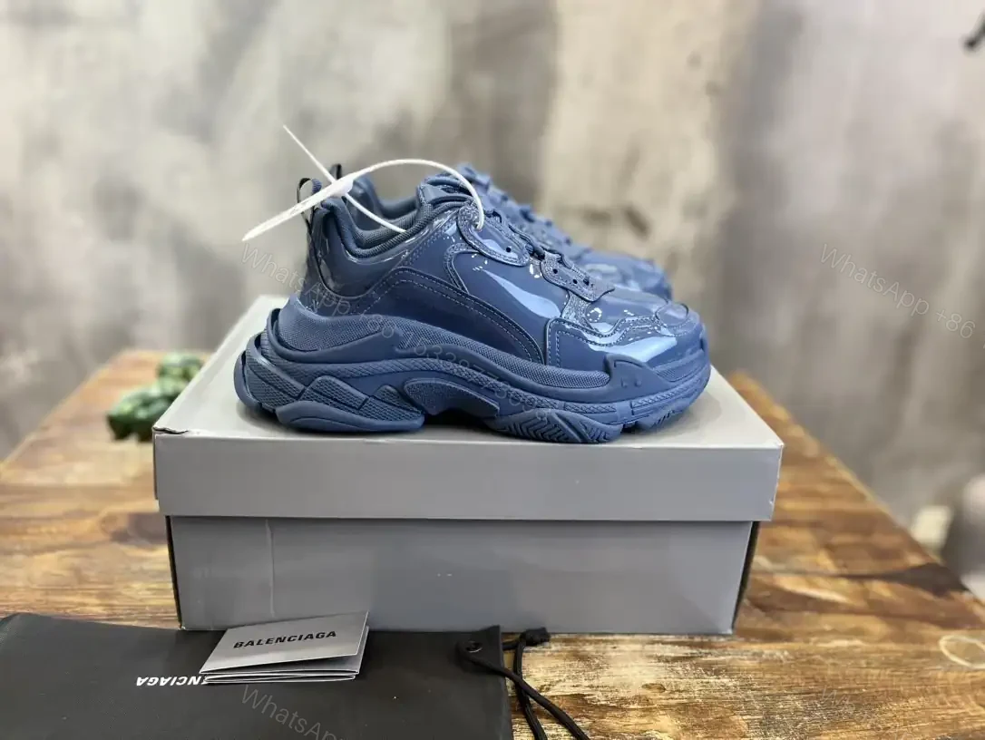 BALENCIAGA TRIPLE S SNEAKER – BB260 — view 1