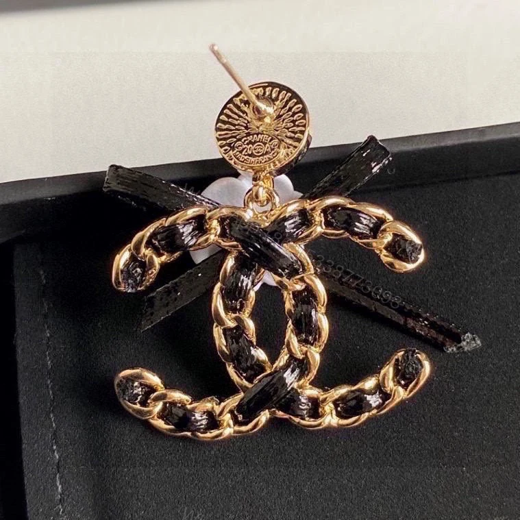 View 2 of EN – Lux Earring Chanel 021