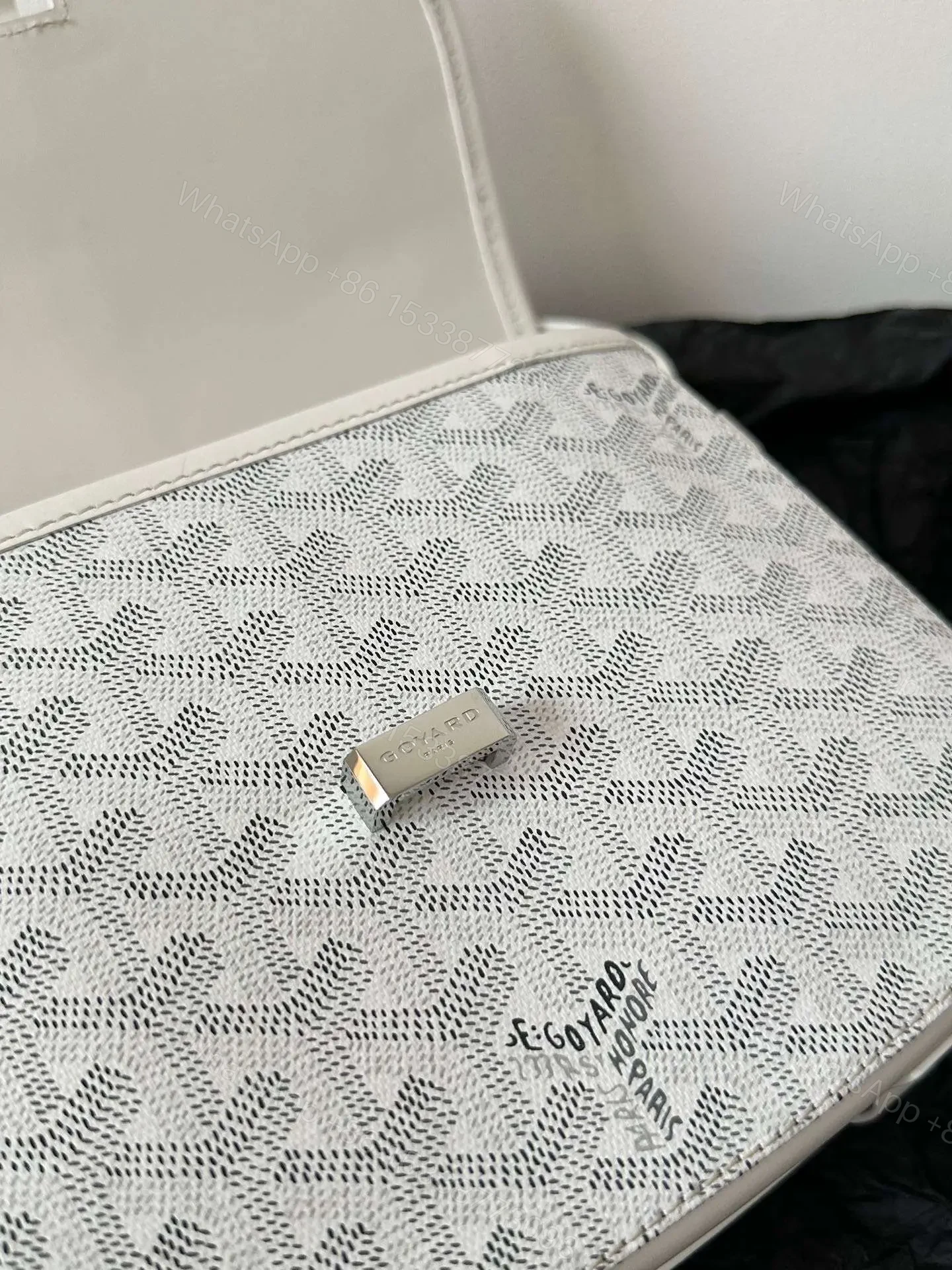 View 4 of Goyard White Handbag Crossbody Women’s 22x16x7cm