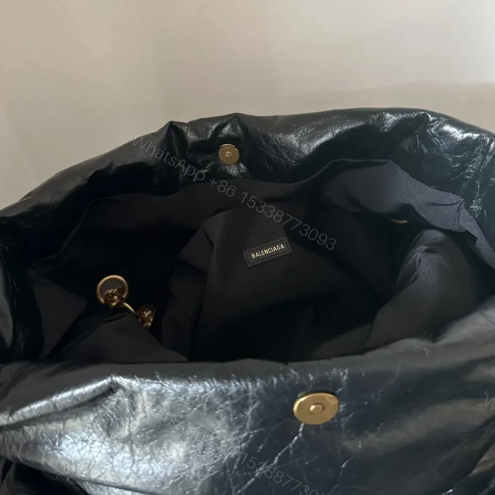View 9 of 高仿Balenciaga*Monaco系列新款單肩包黑金L