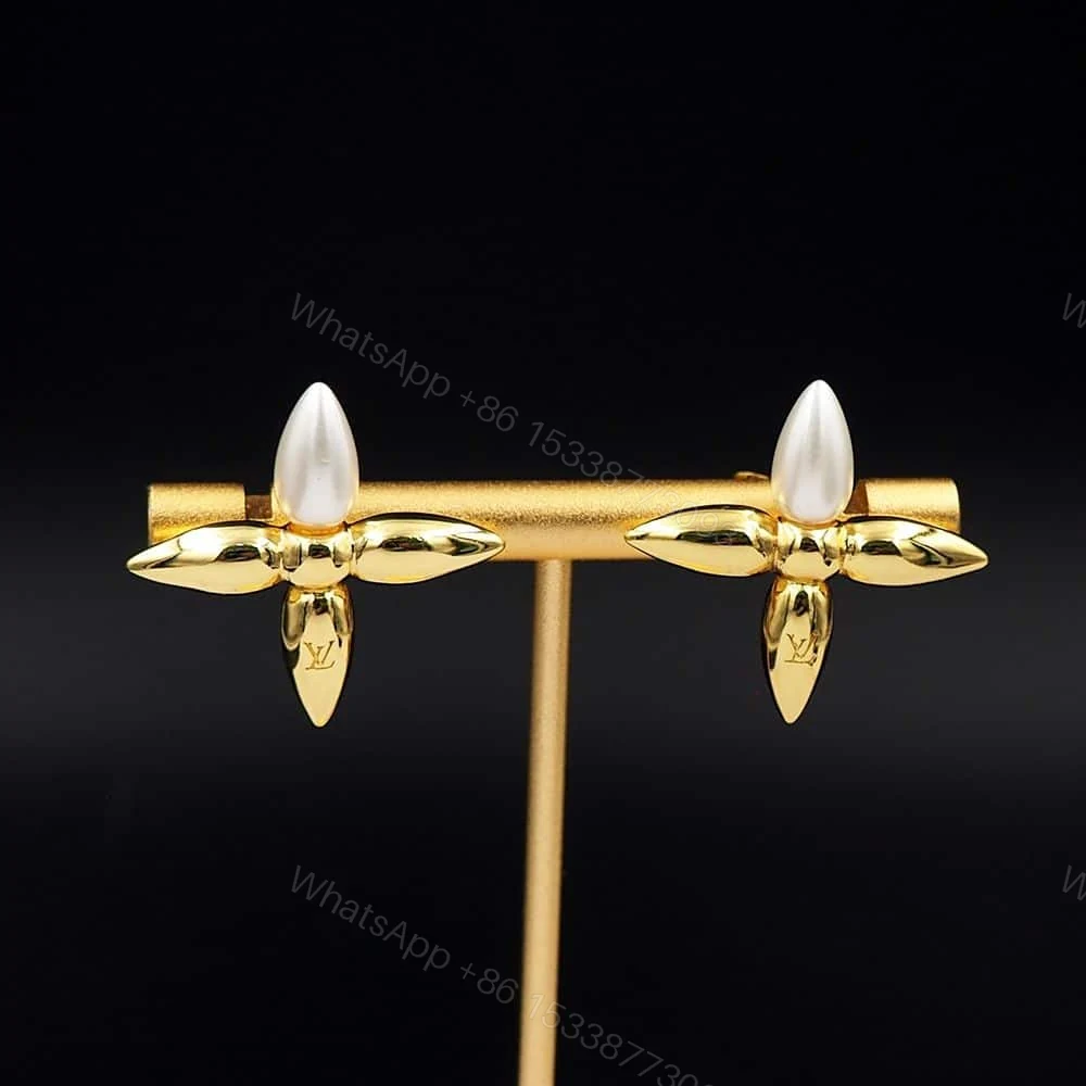 View 2 of LOUIS VUITTON LOUISETTE EARRINGS GOLD AND PEARLY WHITE M00950
