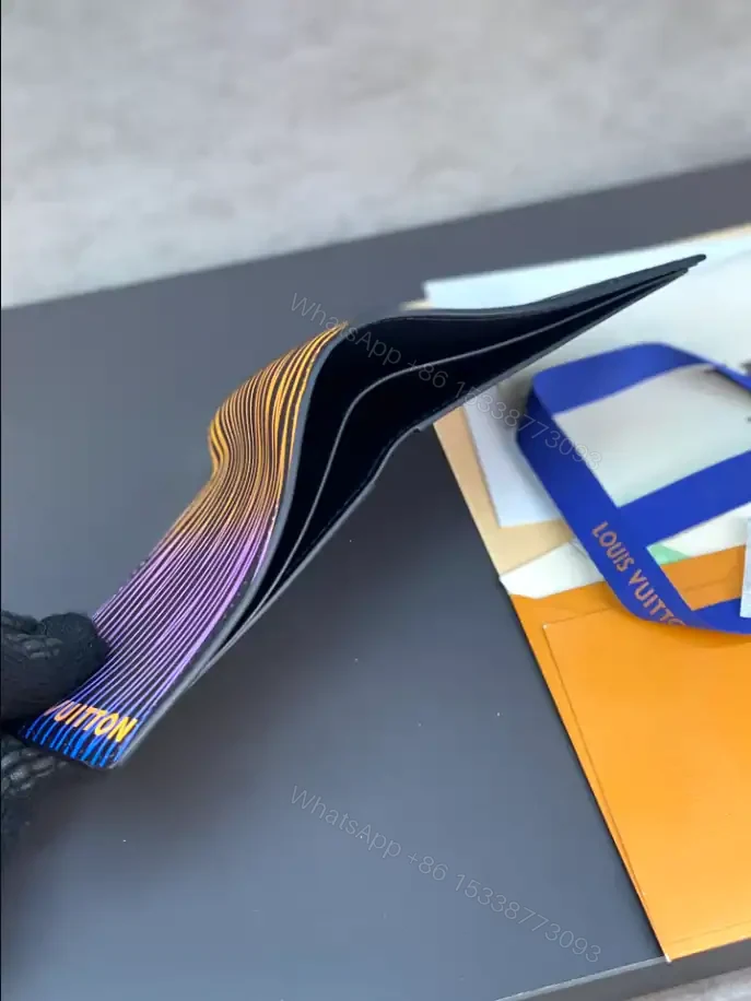 View 7 of LOUIS VUITTON SLENDER WALLET – LBV399