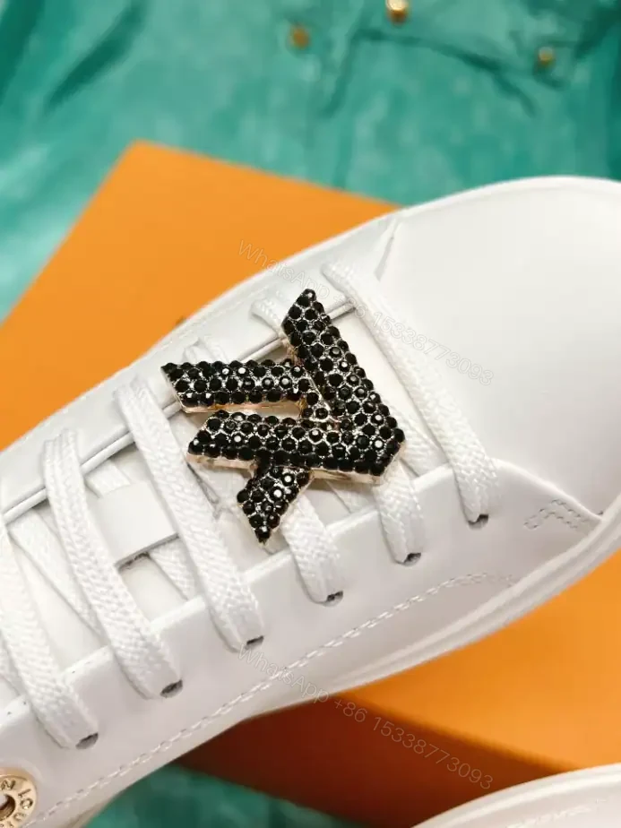 View 7 of LV TIME OUT SNEAKER – LSVM040