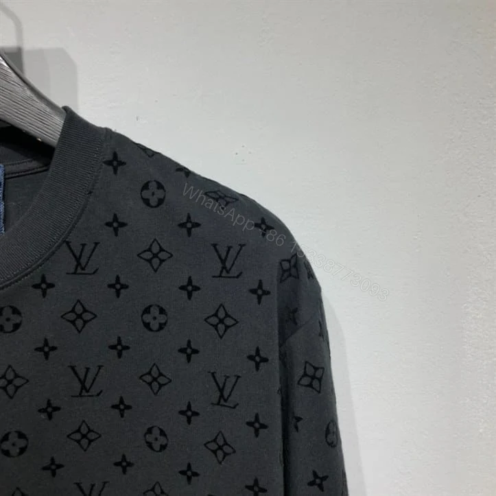 View 7 of LOUIS VUITTON T-SHIRT – LV36