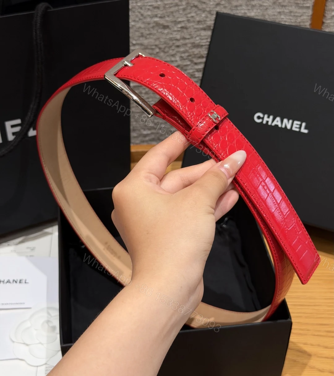 Chanel 一比一 女款鱷魚壓紋皮帶 紅色時尚腰帶 亮眼穿搭款 — view 1