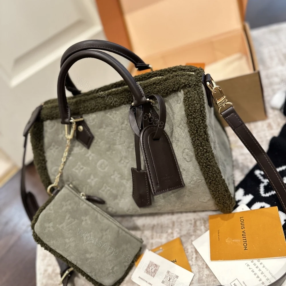 View 5 of Louis Vuitton Speedy P9 Bandoulière 30 Khaki 30Cm M27014