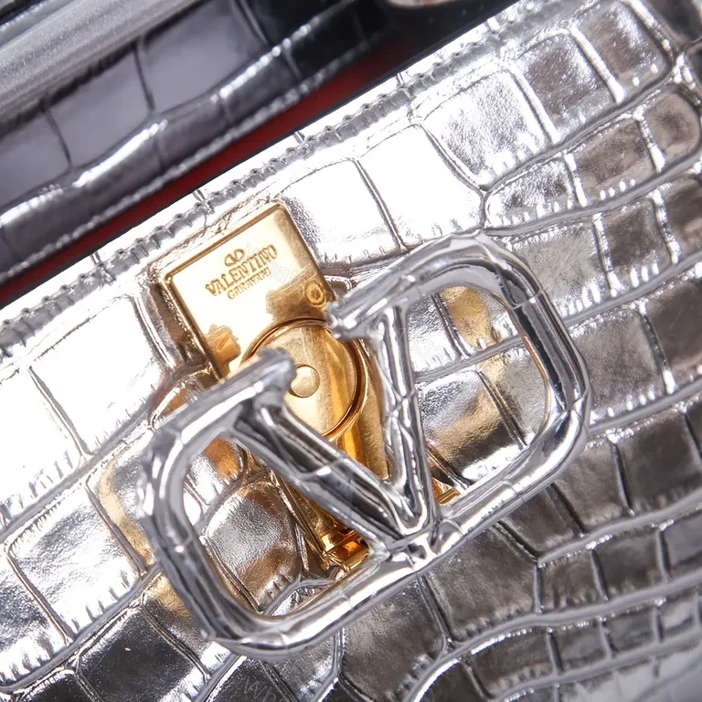 View 7 of Gleaming Croc-Embossed Silver Handbag: Luxe Crossbody Bag