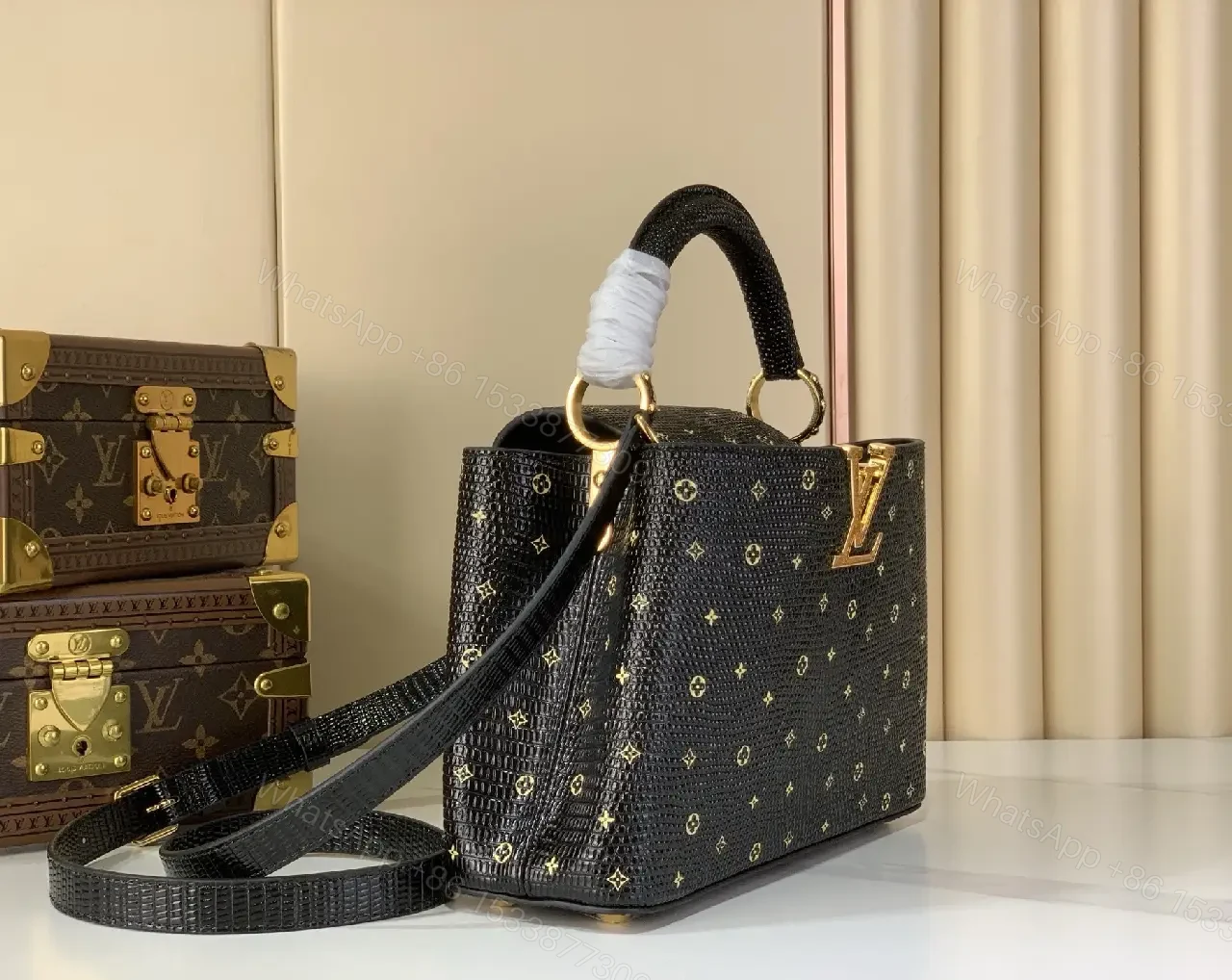 View 10 of Pebble-Grain Starry Handbag: Compact Luxe Crossbody Bag