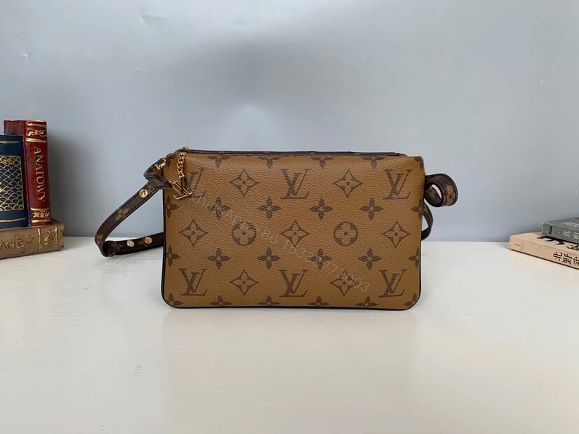 View 4 of LV IVY