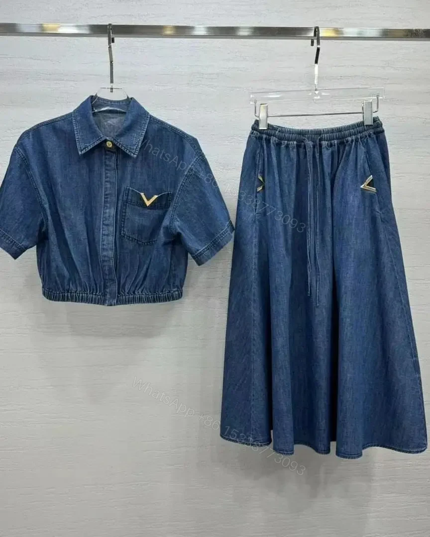 VALENTINO — view 1
