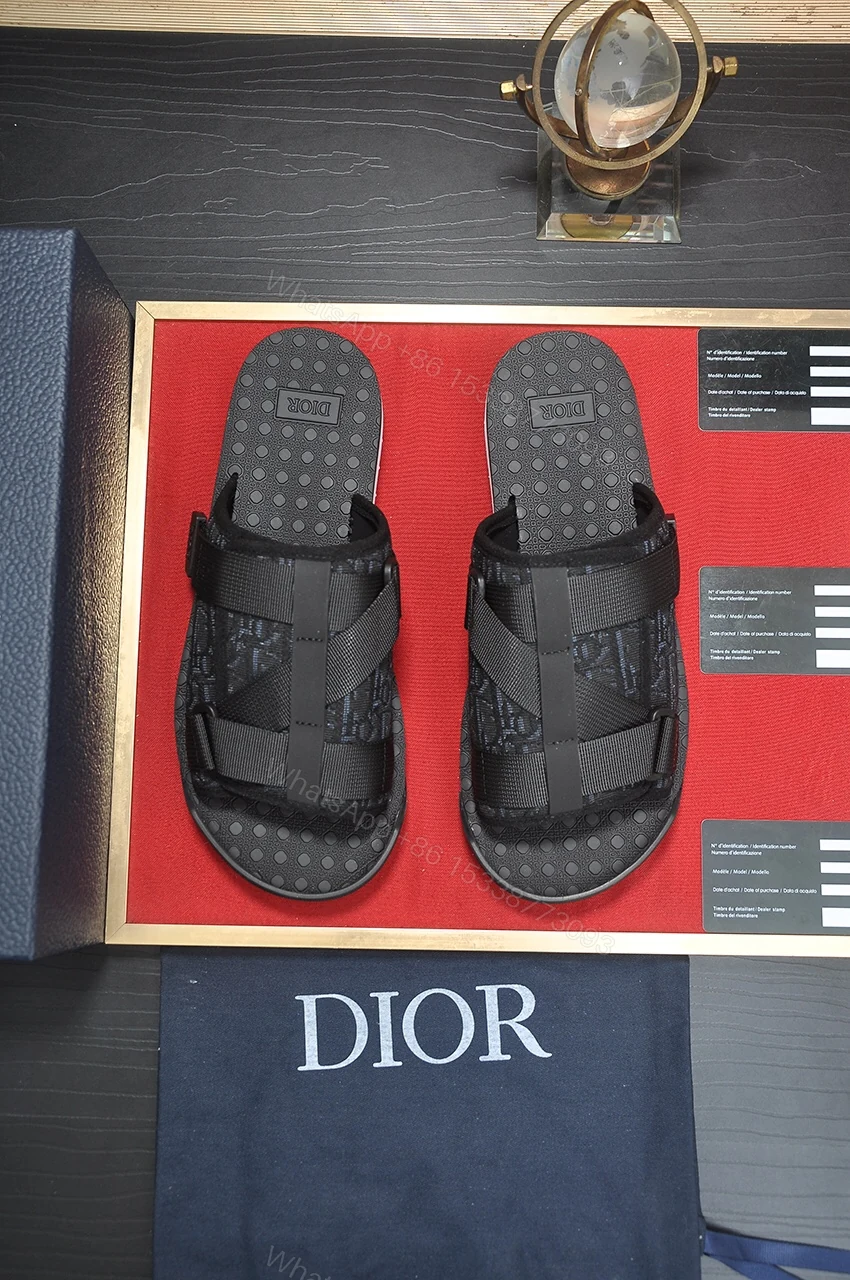Dior一比一男士機能風雙帶涼拖戶外設計舒適耐穿潮流款 — view 1
