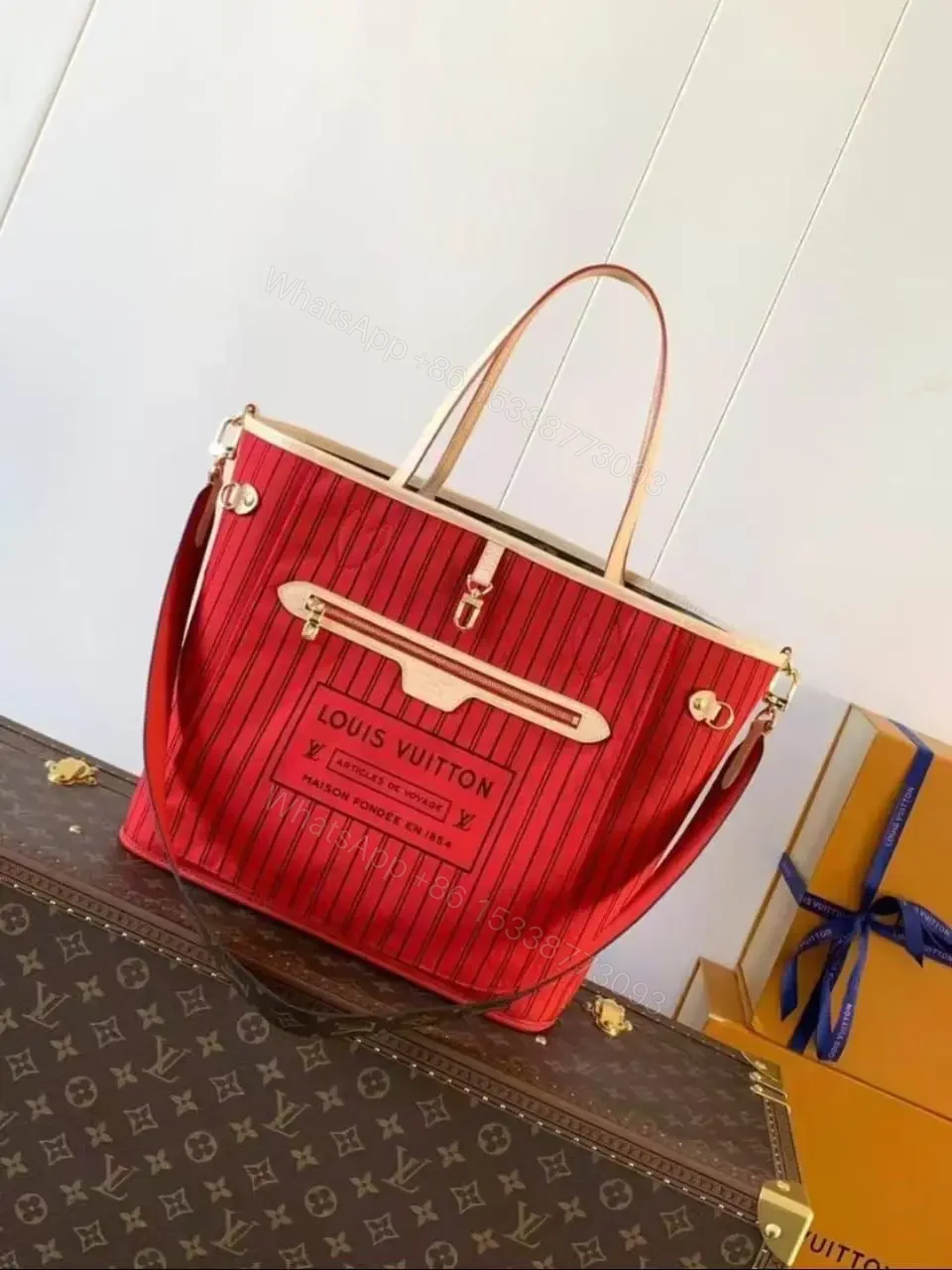 LOUIS VUITTON — view 1