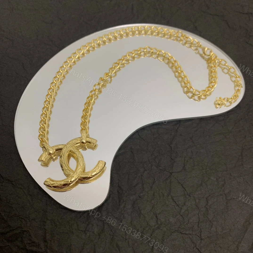 View 3 of EN – Lux Necklace CHL002