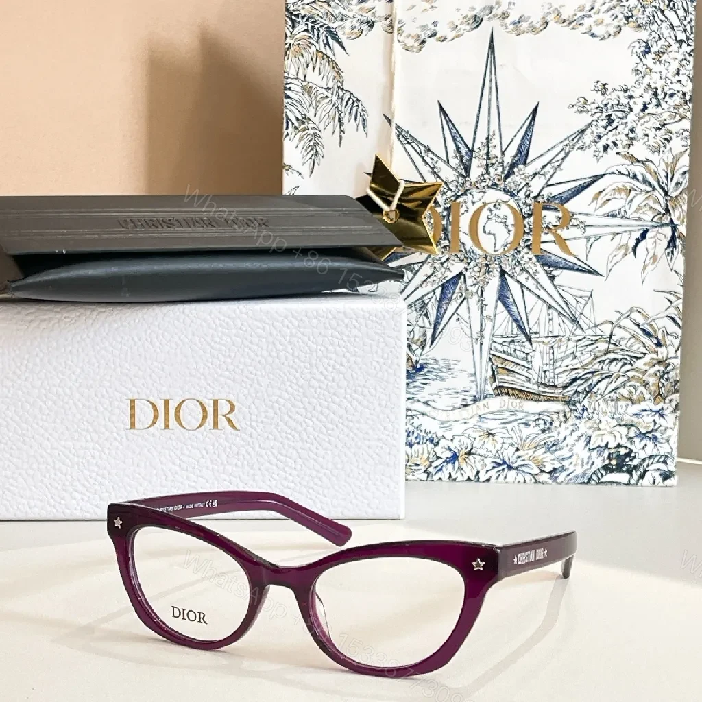 View 7 of Chic Tortoiseshell Cat-Eye Sunglasses with Star Detailing