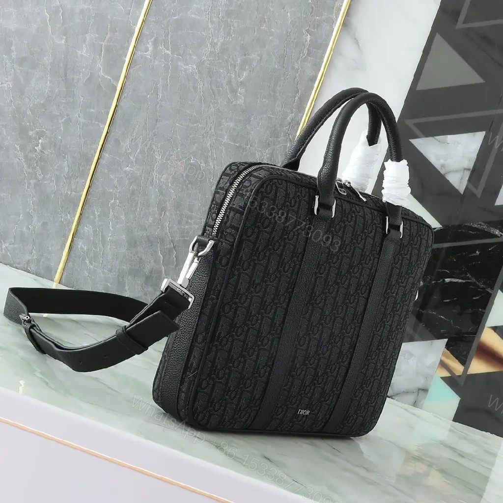 View 10 of Compact Leather Messenger – Structured, Luxurious Everyday Bag