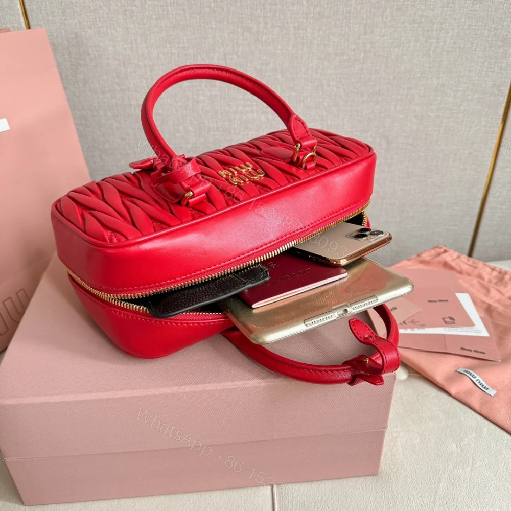 View 9 of 高仿miumiu繆繆*5BB148保齡球包袋紅色免檢版