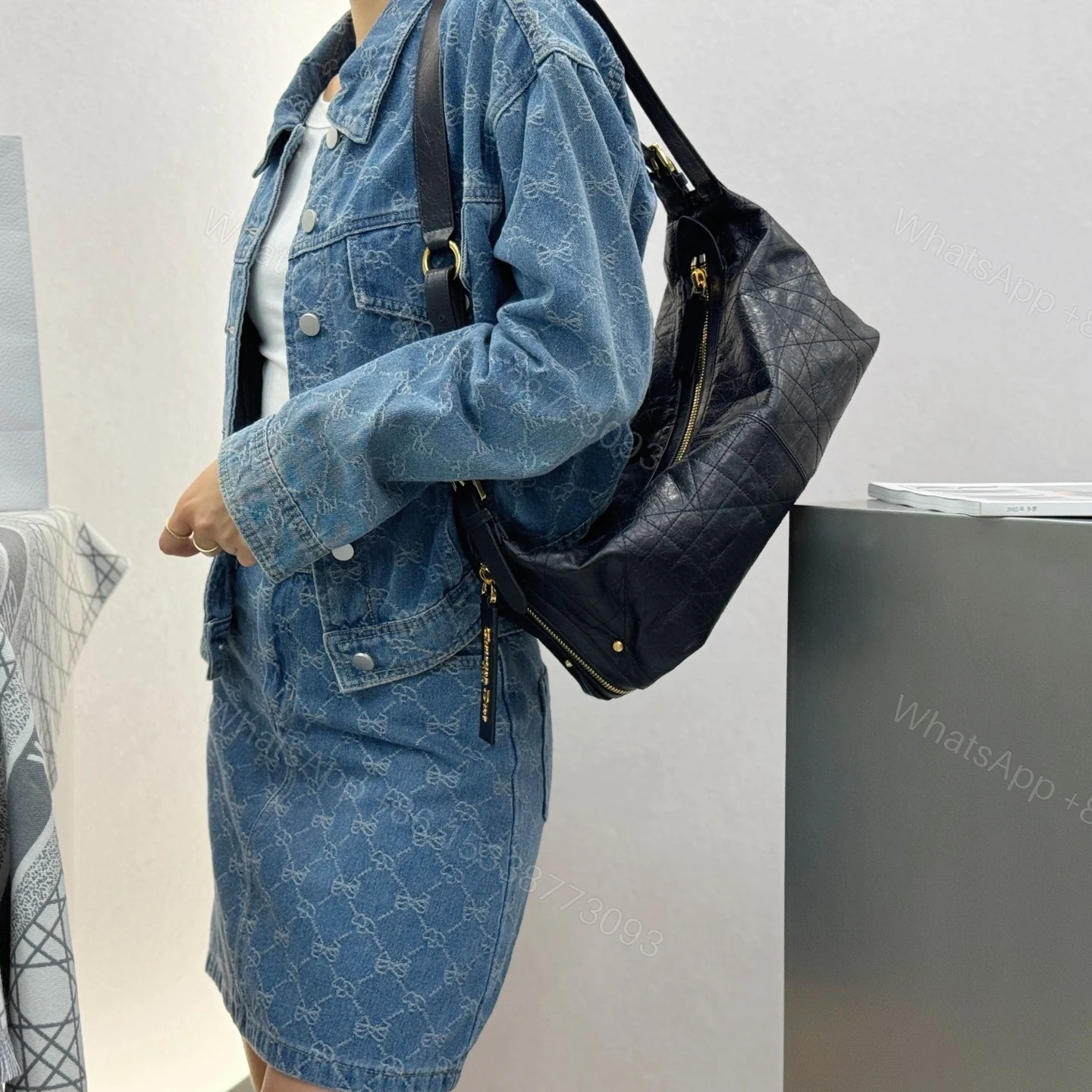 View 17 of 高仿Dior*D-Journey系列M2417M900牛皮革單肩包黑色中號免檢版